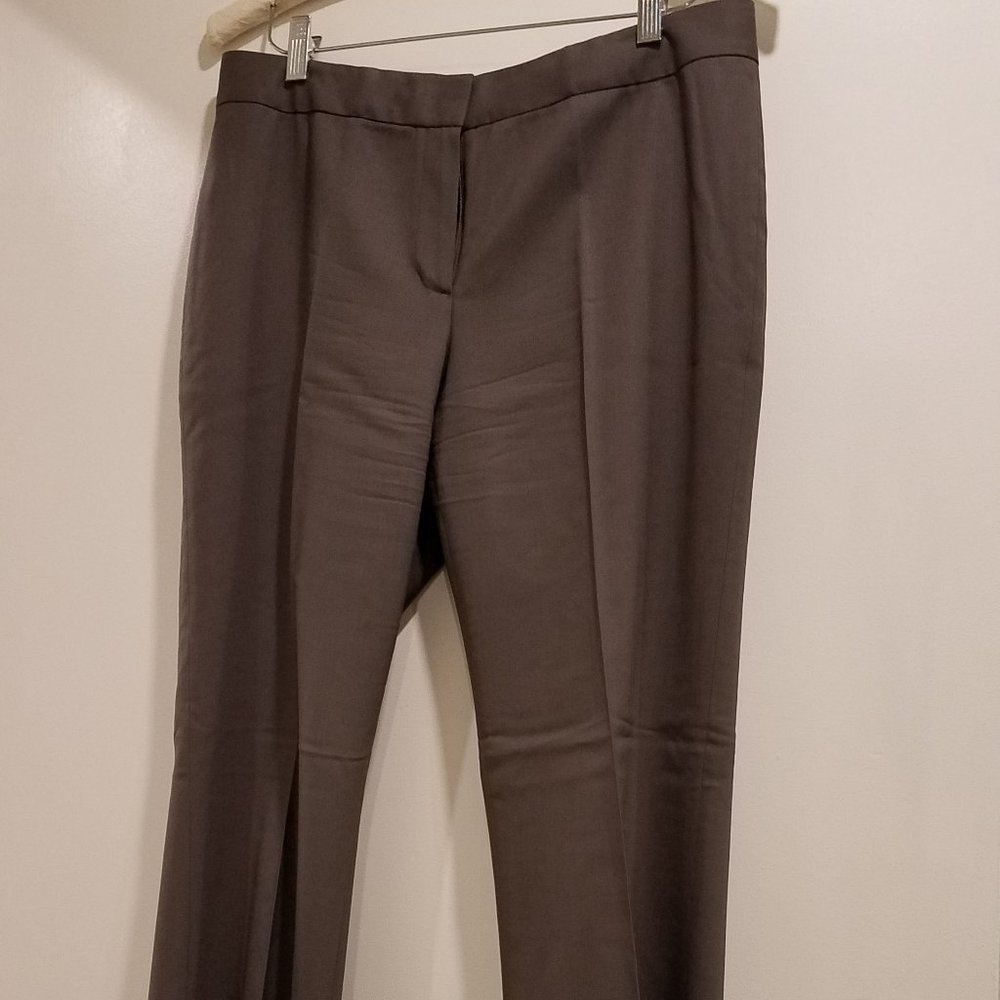 Tahari  Lightweight Taupe slacks
